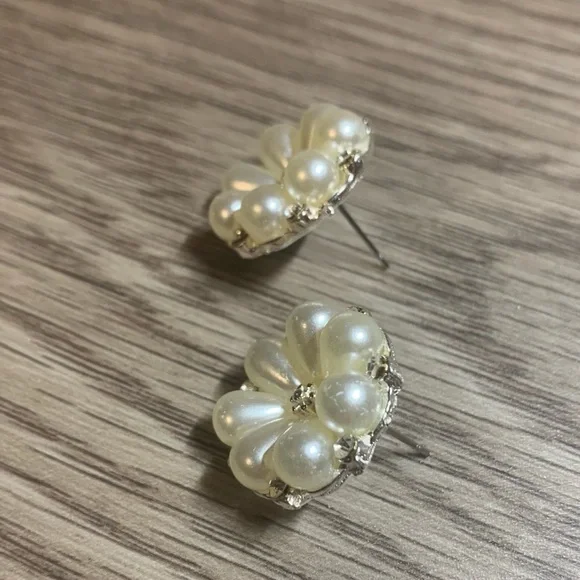 Handmade Pearl Flower Stud Earrings, Pierced Ears - Picture 4 of 5